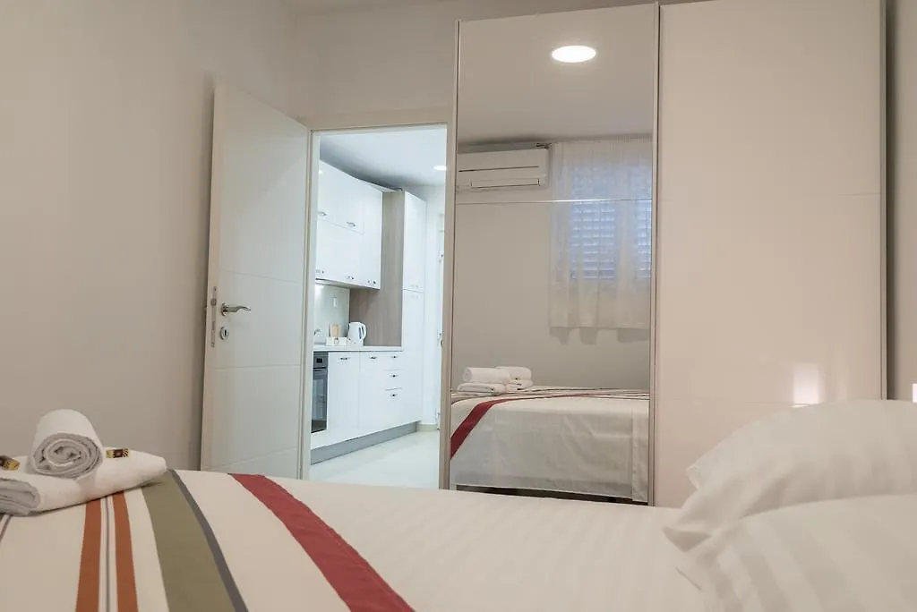 Drop In Split Luxury Suites